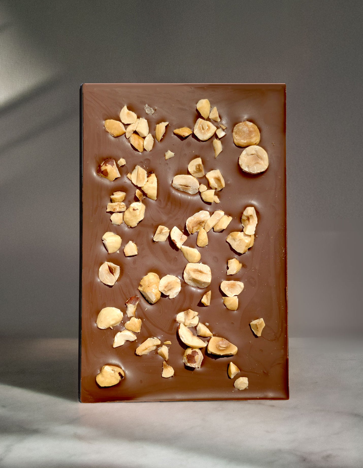 Chocolat au lait Bajo Mira aux noisettes